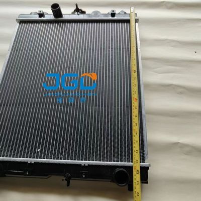 قطعات یدکی بیل مکانیکی مخزن رادیاتور مجموعه هسته رادیاتور 4479181 EX70