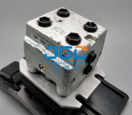 قابل استفاده برای لوازم جانبی بیل مکانیکی SY55 SY65 SY75 مجموعه شیر ترمز پدال پایی