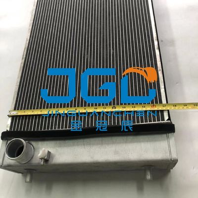 لوازم جانبی حفاری HD820-5 مخزن آب رادیاتور قطعات ماشین آلات مهندسی