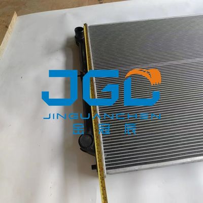 لوازم جانبی حفاری ZAX350-1 مخزن آب رادیاتور قطعات ماشین آلات مهندسی