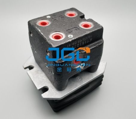 قطعات جا به جا کابین حفاری SK200 SK210 SK230-6E دریچه پای پدال دریچه خلبان YN30V00106F2 YN30V00105F2