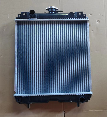 کاوشگرهای با کیفیت بالا رادیاتور آب پلاستیکی برای کوبوتا20 فروش کارخانه