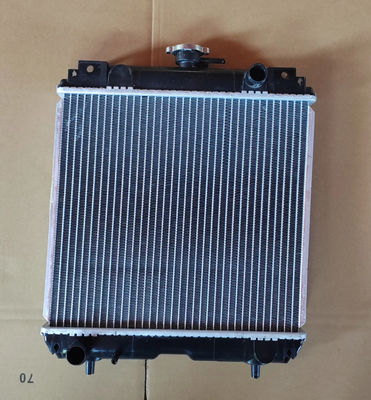 رادیاتور مخزن آب Assy RA221-42300 برای کوباتا U15 U17 U15-3 U17-3 حفاری